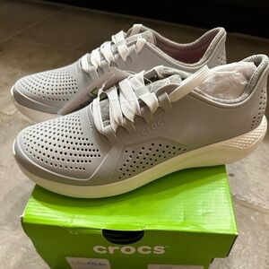 Croc lite ride tennis shoes